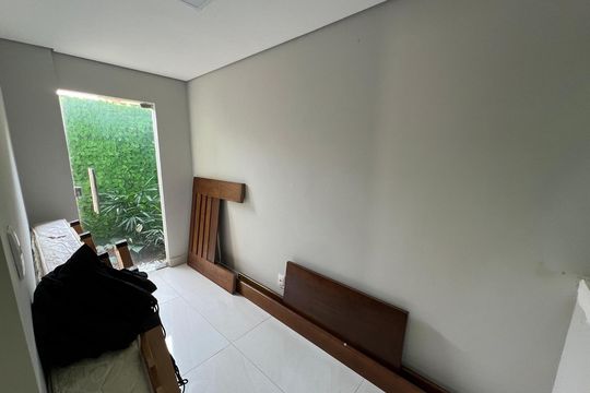 Quarto de casa à venda com 3 quartos, 210m² em Jardim Riacho das Pedras, Contagem
