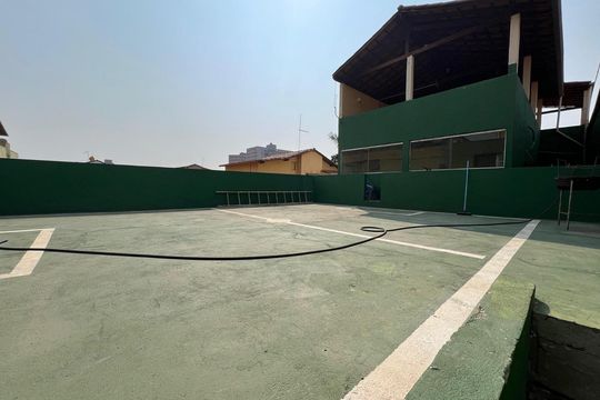 Área externa de casa à venda com 3 quartos, 210m² em Jardim Riacho das Pedras, Contagem