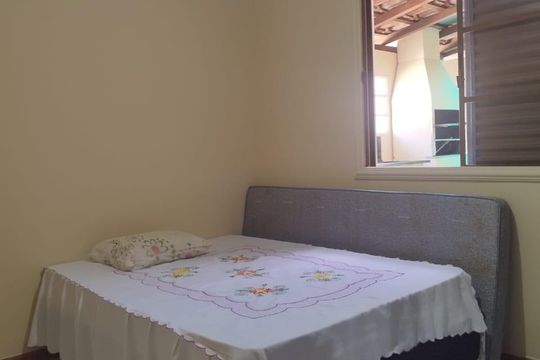 Quarto de casa para alugar com 3 quartos, 68m² em Jacareí, Jacareí