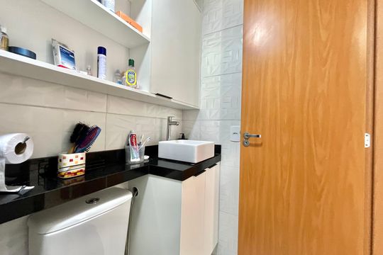 Banheiro de apartamento à venda com 2 quartos, 39m² em Jardim Oriental, São Paulo