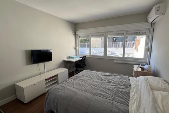 Quarto de casa à venda com 4 quartos, 291m² em Chácara das Pedras, Porto Alegre