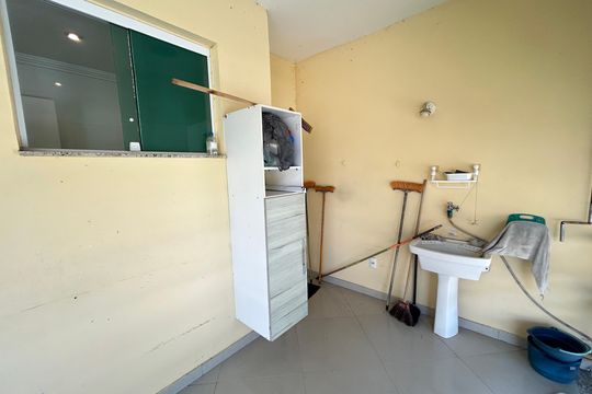 Área de Serviço de casa à venda com 4 quartos, 390m² em Vila Valqueire, Rio de Janeiro