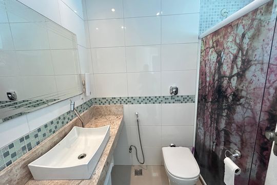 Banheiro 1 de casa à venda com 4 quartos, 390m² em Vila Valqueire, Rio de Janeiro
