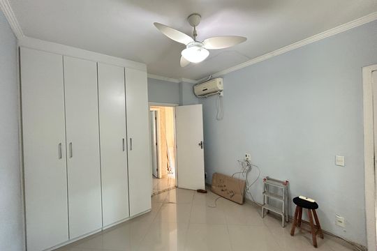 Quarto 1 de casa à venda com 4 quartos, 390m² em Vila Valqueire, Rio de Janeiro
