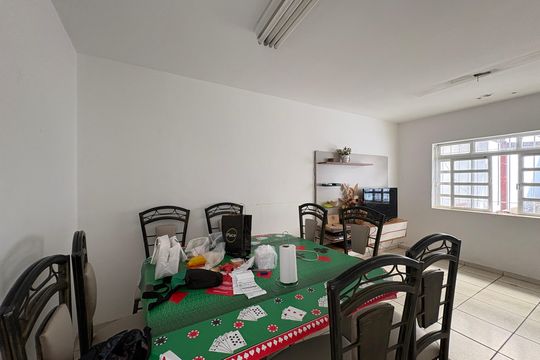 Sala de casa à venda com 4 quartos, 189m² em Moinho Velho, São Paulo