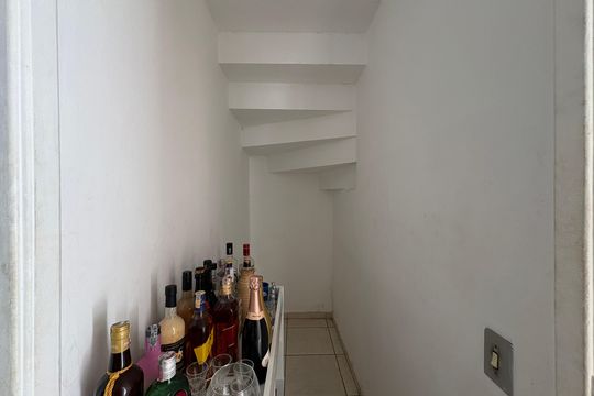 Área comum de casa à venda com 4 quartos, 189m² em Moinho Velho, São Paulo
