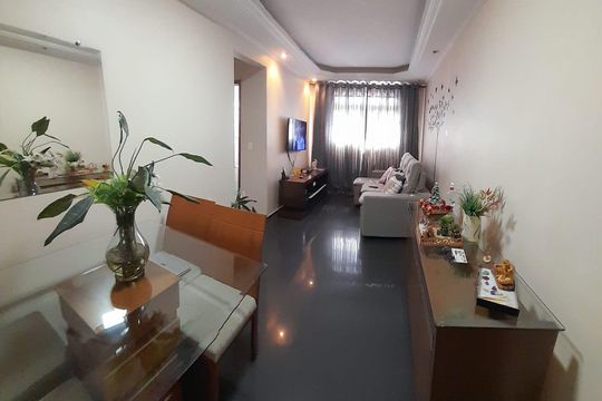 Sala de apartamento à venda com 2 quartos, 60m² em Vila Carmosina, São Paulo