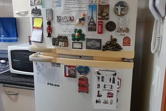 Cozinha de apartamento à venda com 2 quartos, 60m² em Vila Carmosina, São Paulo