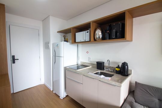 Cozinha de kitnet/studio à venda com 1 quarto, 25m² em Santo Amaro, São Paulo