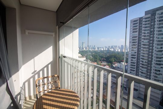 Varanda de kitnet/studio à venda com 1 quarto, 25m² em Santo Amaro, São Paulo