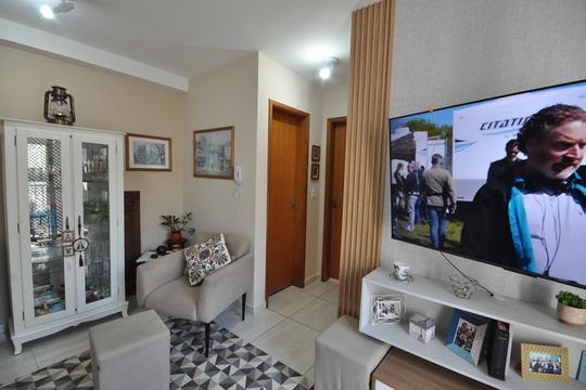 Sala de apartamento à venda com 2 quartos, 51m² em Vila Irmaos Arnoni, São Paulo