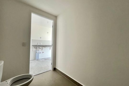 Banheiro de apartamento à venda com 1 quarto, 35m² em Vila Santa Catarina, São Paulo