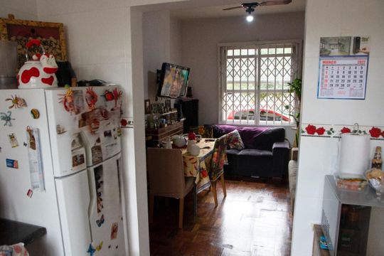Sala de apartamento à venda com 2 quartos, 60m² em Petrópolis, Porto Alegre