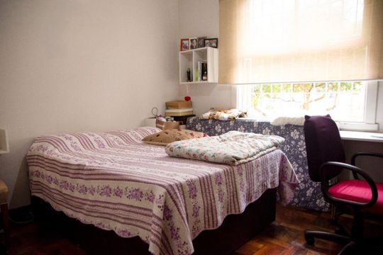 Quarto de apartamento à venda com 2 quartos, 60m² em Petrópolis, Porto Alegre
