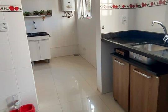 Cozinha de apartamento à venda com 2 quartos, 60m² em Petrópolis, Porto Alegre