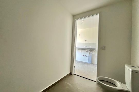 Banheiro de apartamento à venda com 1 quarto, 35m² em Vila Santa Catarina, São Paulo