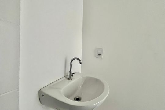 Banheiro de apartamento à venda com 1 quarto, 35m² em Vila Santa Catarina, São Paulo
