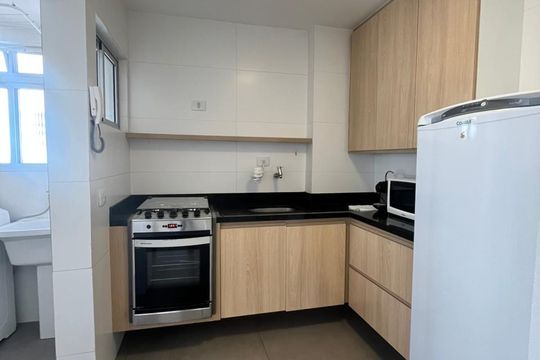 Cozinha de apartamento para alugar com 2 quartos, 95m² em Vila Madalena, São Paulo