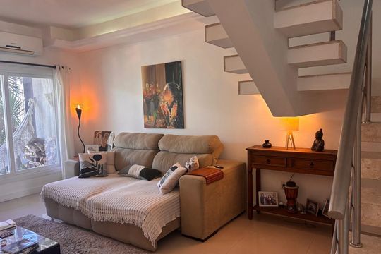Sala de casa à venda com 3 quartos, 155m² em Chapéu Do Sol, Porto Alegre