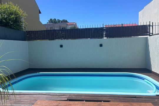 Casa para alugar com 3 quartos, 155m² em Chapéu Do Sol, Porto Alegre