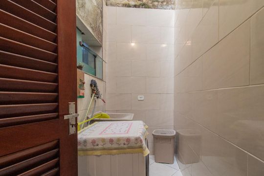 Área de Serviço de casa para alugar com 3 quartos, 1000m² em Jardim Pilar, Mauá