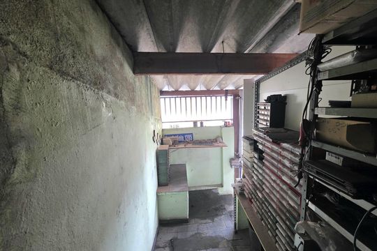 Garagem de casa à venda com 2 quartos, 300m² em Parque das Nações, Santo André