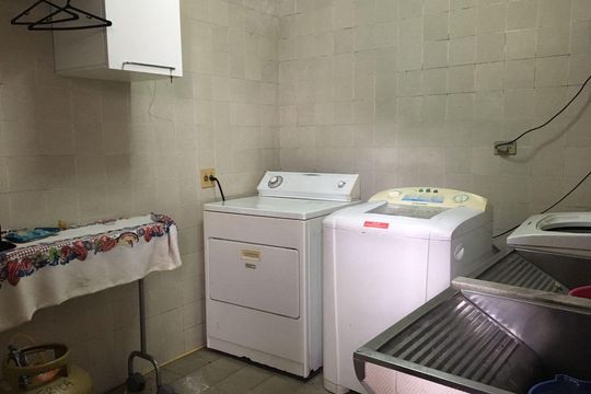 Área de serviço de casa para alugar com 5 quartos, 235m² em Jardim Monte Azul, São Paulo