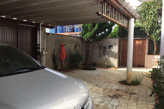 Garagem de casa para alugar com 5 quartos, 235m² em Jardim Monte Azul, São Paulo