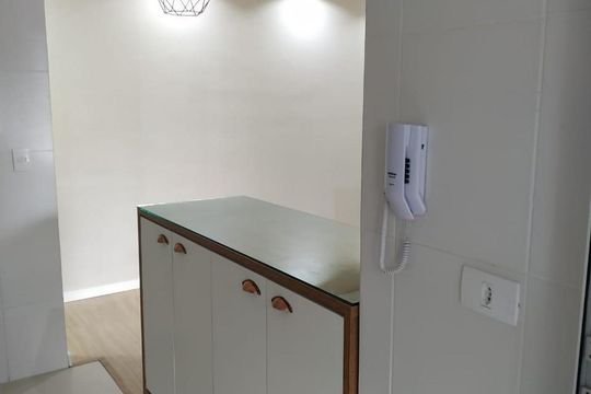 Cozinha de apartamento à venda com 2 quartos, 64m² em Vila Castelo, São Paulo