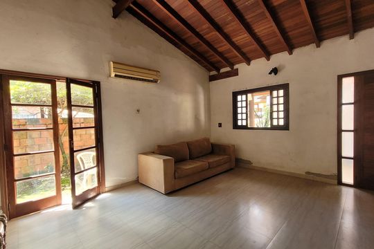 Casa de Condomínio para alugar com 3 quartos, 122m² em Conjunto Habitacional Vila Santana (sousas), Campinas