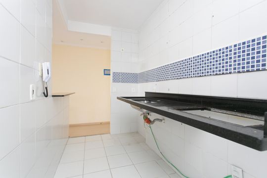 Cozinha  de apartamento à venda com 2 quartos, 50m² em Parada Xv de Novembro, São Paulo
