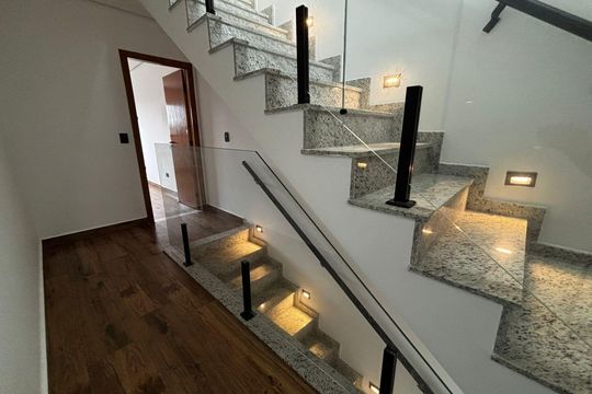 Corredor de casa à venda com 3 quartos, 160m² em Cidade Patriarca, São Paulo