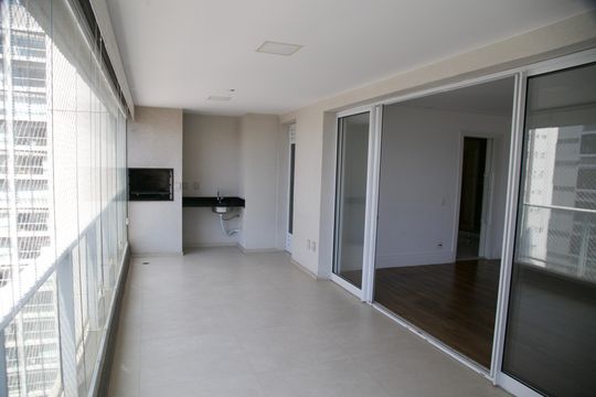 Varanda de apartamento à venda com 3 quartos, 134m² em Cidade Monções, São Paulo