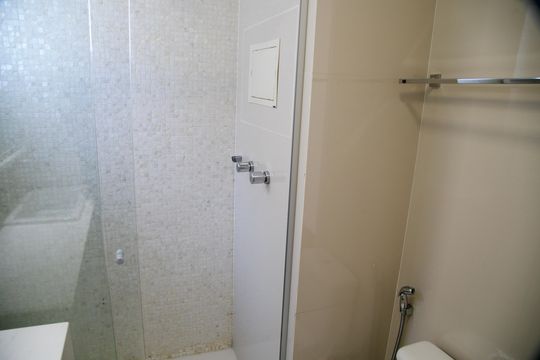 Banheiro 1 de apartamento à venda com 3 quartos, 134m² em Cidade Monções, São Paulo