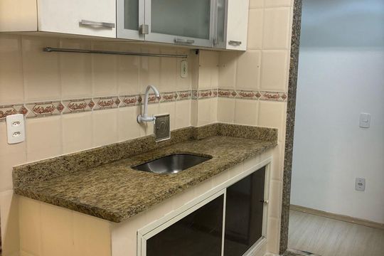 Cozinha de apartamento para alugar com 2 quartos, 80m² em Irajá, Rio de Janeiro