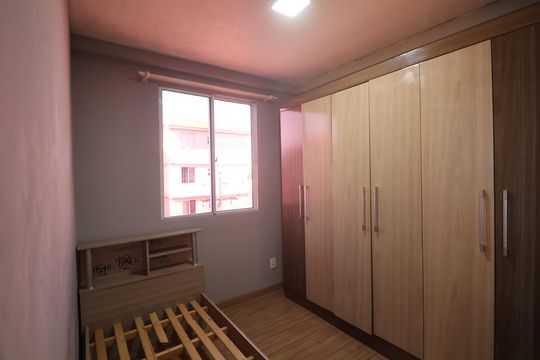 Quarto 1 de apartamento à venda com 2 quartos, 49m² em Fátima, Canoas