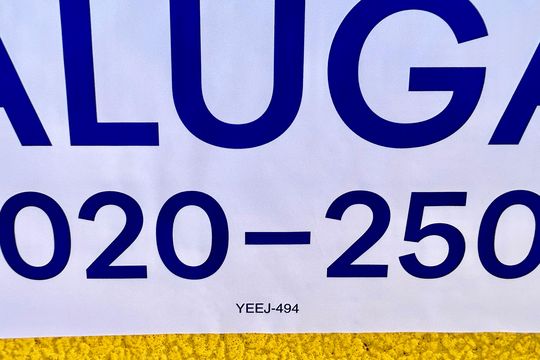 Código da placa YEEJ-494 de apartamento para alugar com 2 quartos, 53m² em Vila Sadokim, Guarulhos