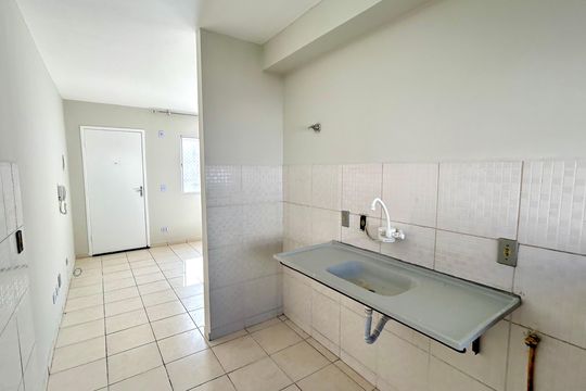 Cozinha de apartamento para alugar com 2 quartos, 53m² em Vila Sadokim, Guarulhos