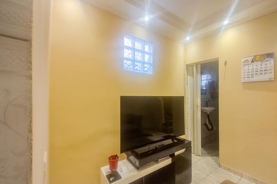 Sala de casa à venda com 2 quartos, 100m² em Vila Dalva, São Paulo