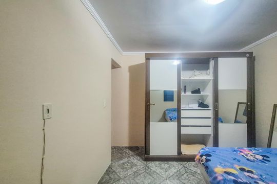 Quarto 2 de casa à venda com 2 quartos, 100m² em Vila Dalva, São Paulo
