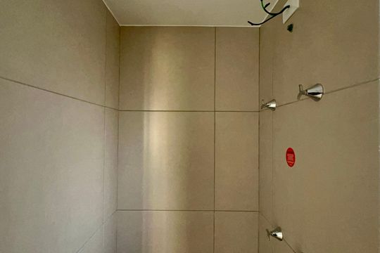 Banheiro de kitnet/studio à venda com 1 quarto, 22m² em Sumarezinho, São Paulo