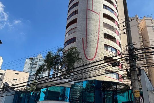 Fachada de apartamento para alugar com 4 quartos, 216m² em Vila Bastos, Santo André