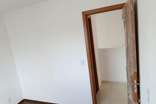 Apartamento para alugar com 2 quartos, 45m² em Guaratiba, Rio de Janeiro