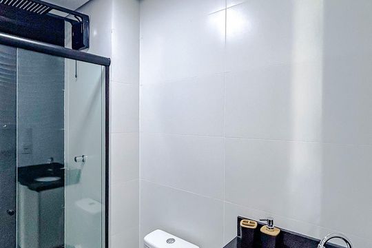 Banheiro de apartamento à venda com 1 quarto, 24m² em Vila Azevedo, São Paulo