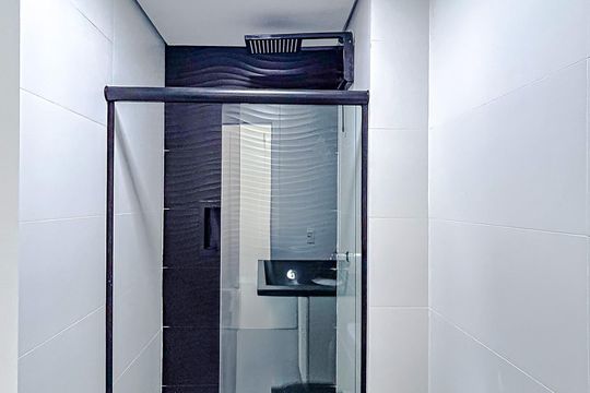 Banheiro de apartamento para alugar com 1 quarto, 24m² em Vila Azevedo, São Paulo
