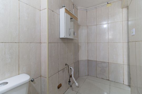 Banheiro  de casa para alugar com 1 quarto, 50m² em Sacoma, São Paulo