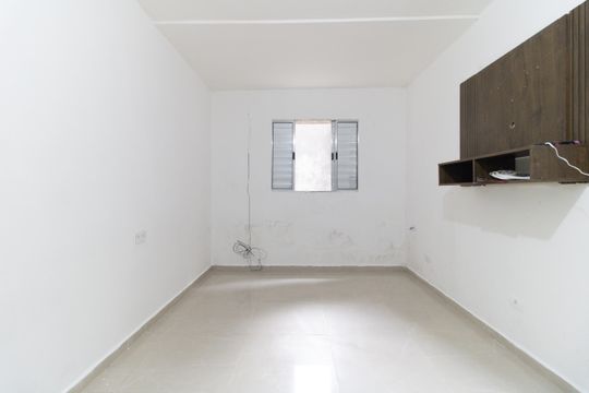 Quarto de casa para alugar com 1 quarto, 50m² em Sacoma, São Paulo