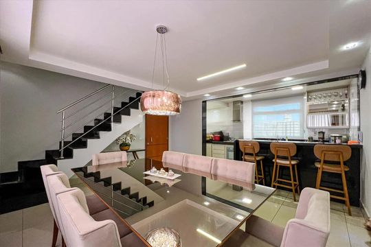 Apartamento para alugar com 4 quartos, 200m² em Santa Efigênia, Belo Horizonte