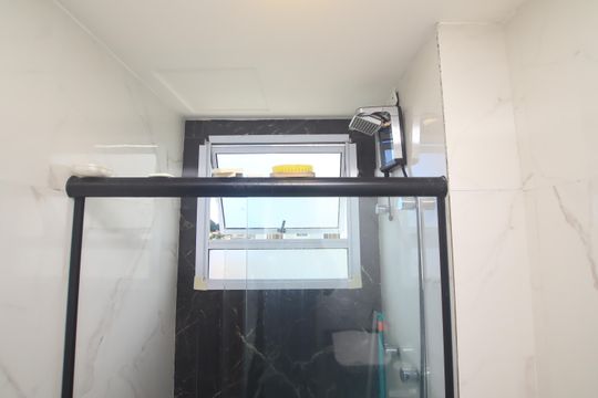 Banheiro de apartamento para alugar com 2 quartos, 45m² em Fazenda Cassange, Salvador