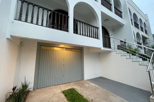 Garagem de kitnet/studio para alugar com 1 quarto, 26m² em Centro, São Leopoldo